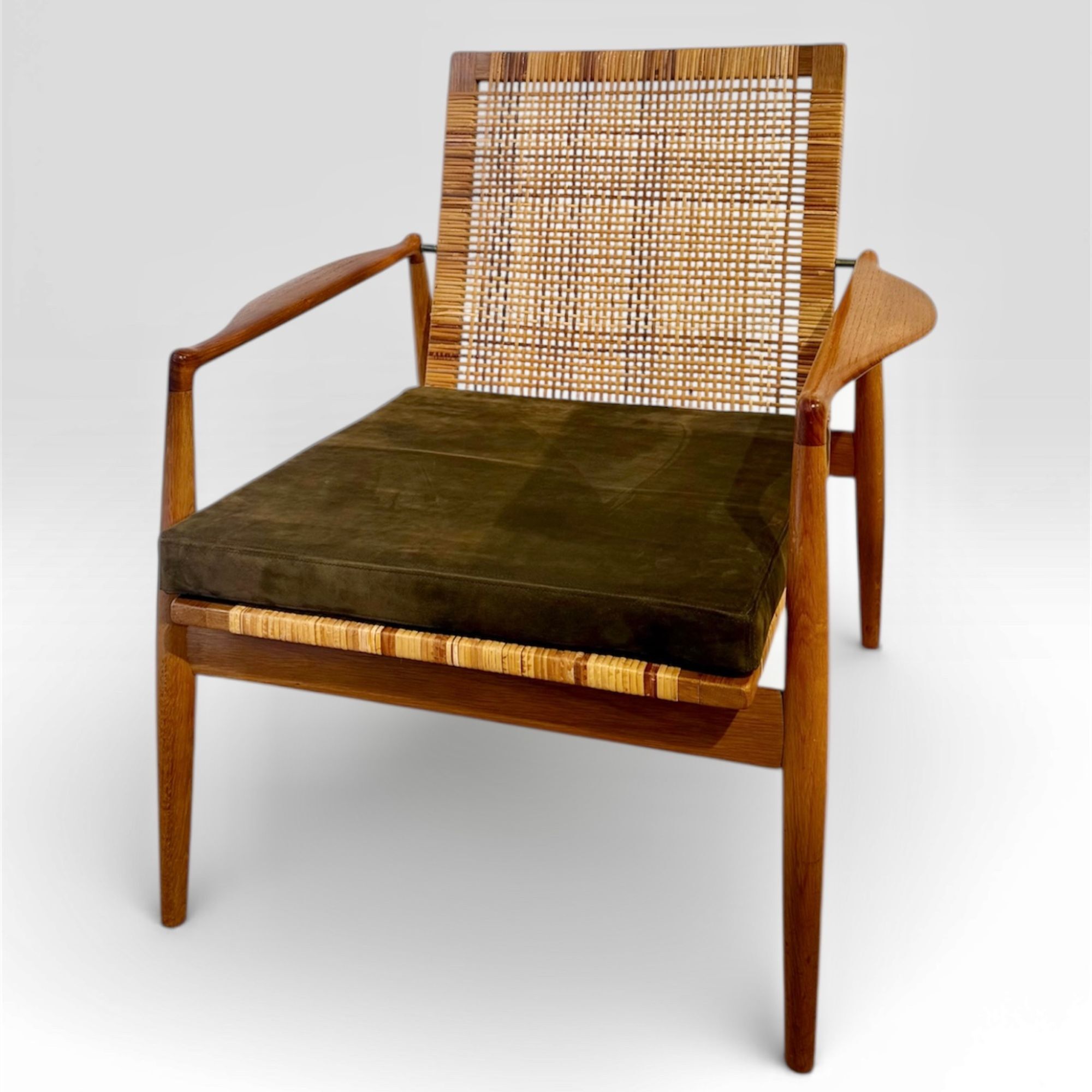 Pair of armchairs model SW 96 by Finn Juhl