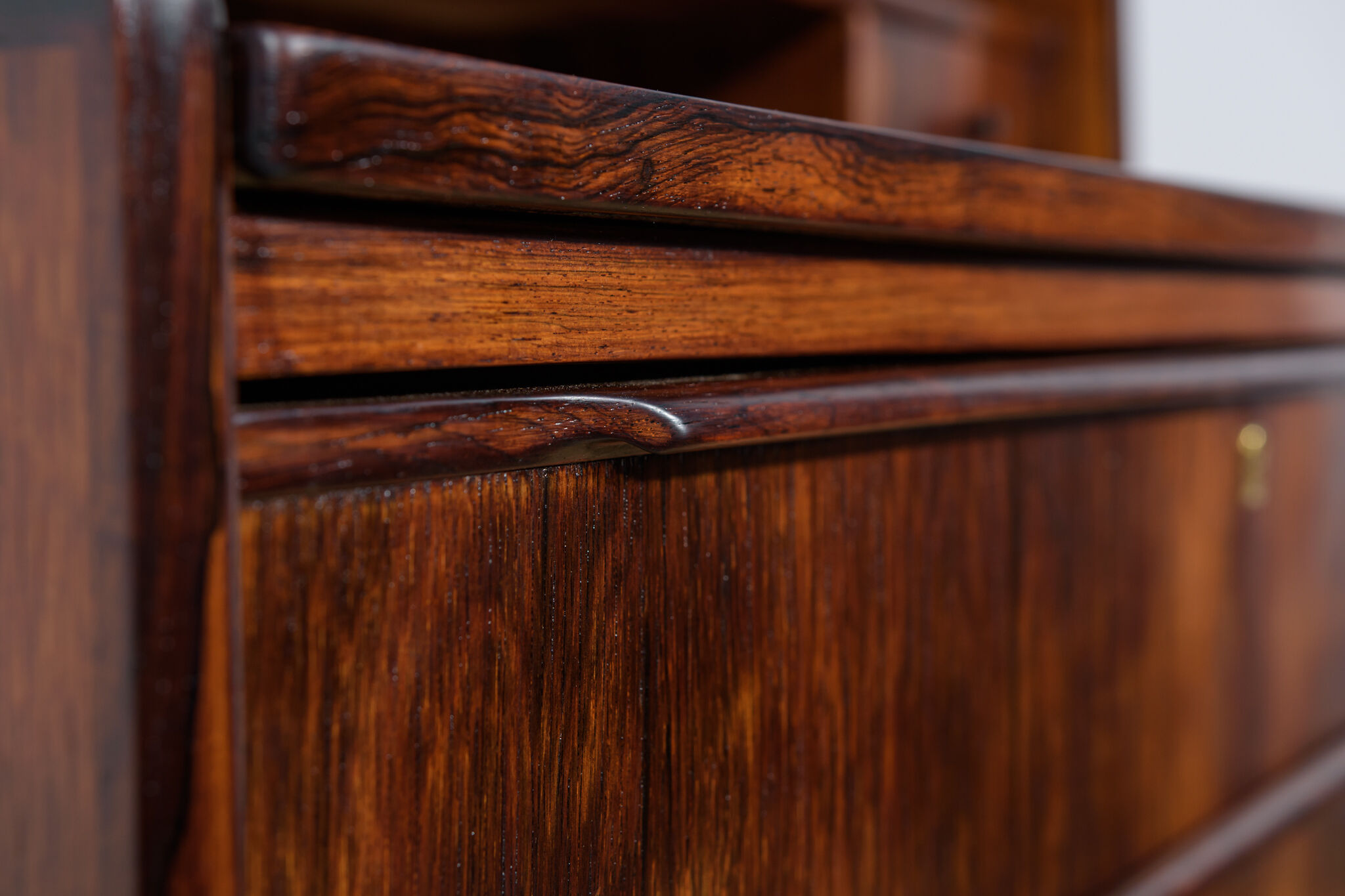 Mid-century rosewood shelf with pull-out top, 1960s