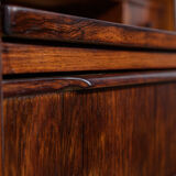 Bibliothèque en palissandre du milieu du siècle