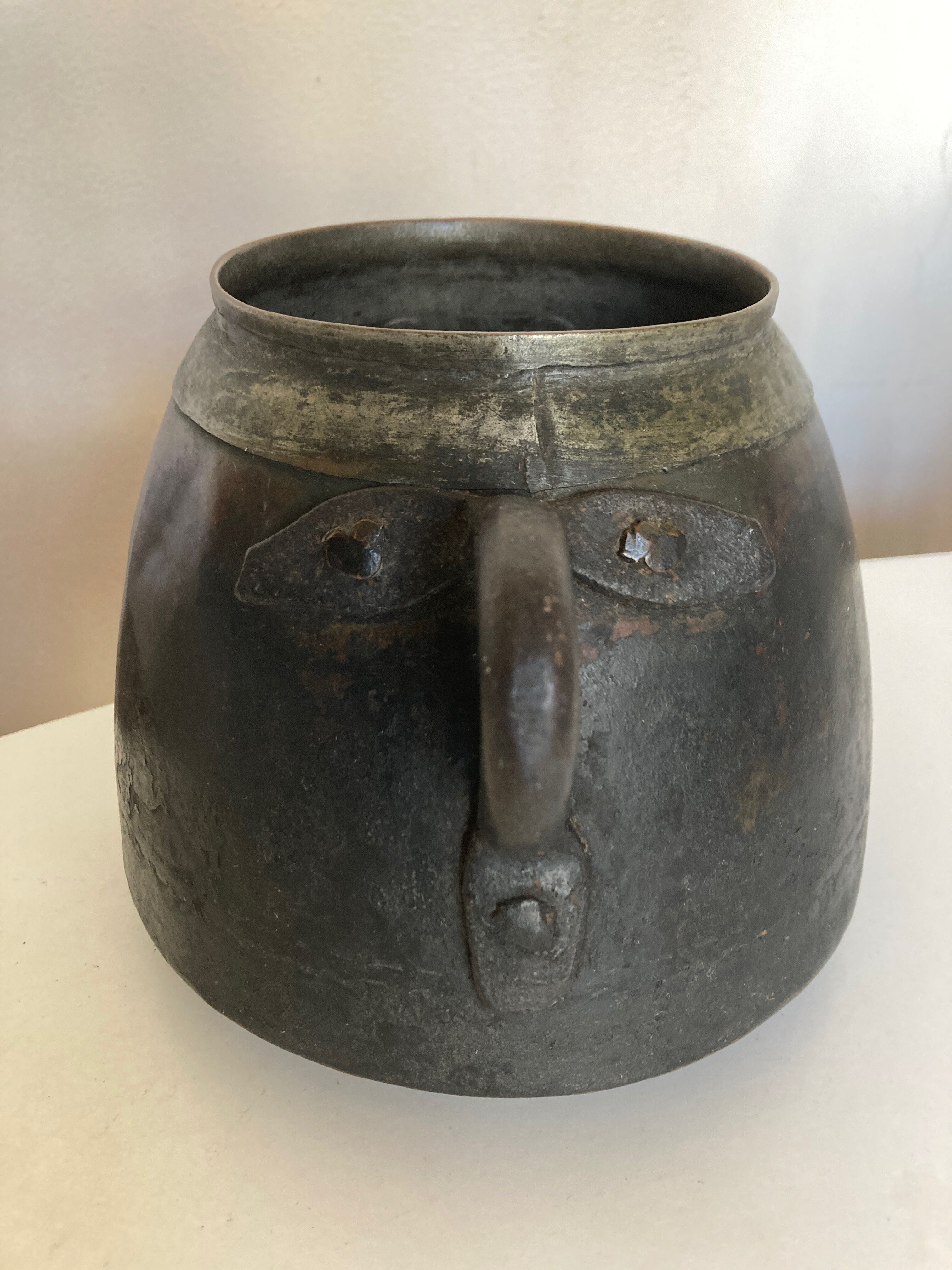 Pot cover vase face 1900 patina of origin