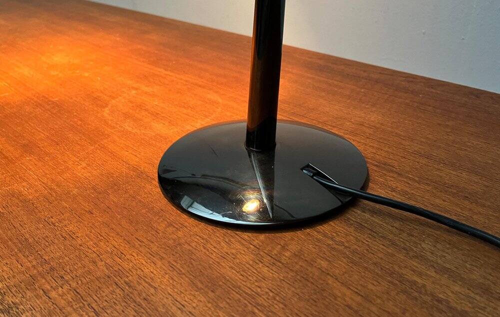 Postmodern table lamp model Ara by Philippe Starck for Flos, 1980s.