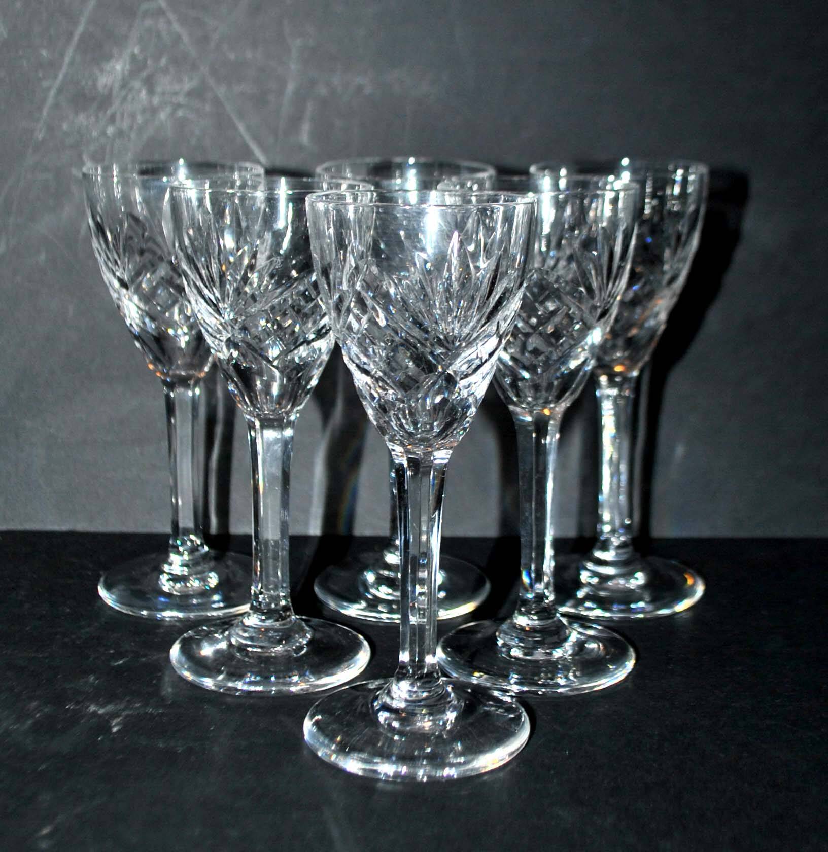 Set of 6 Chantilly liqueur glasses in cut crystal from SAINT-LOUIS signed 11.5cm