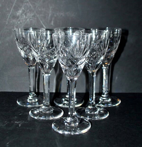 Lot de 6 verres à liqueur Chantilly en cristal taillé de SAINT-LOUIS signé 11.5cm
