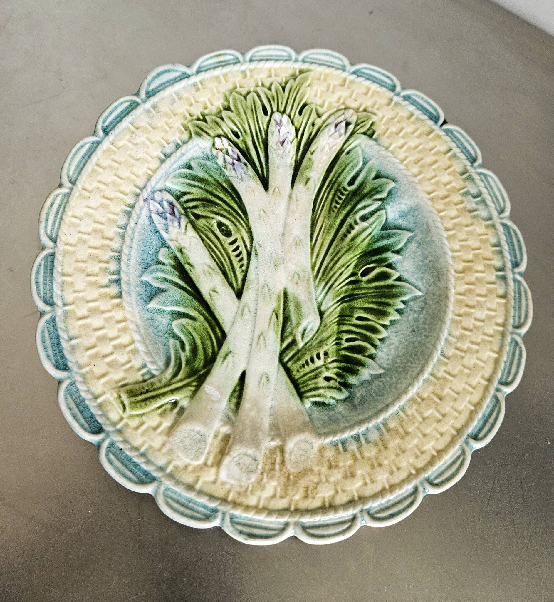 Rare antique earthenware asparagus plate. Salins-les-Bains