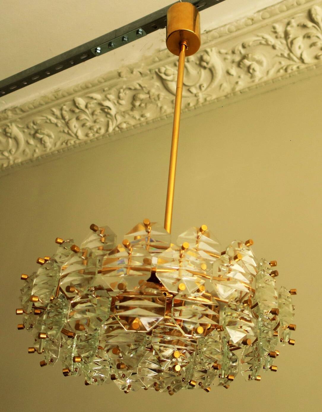 Kinkeldey gold-plated and faceted glass chanderlier, 1960s