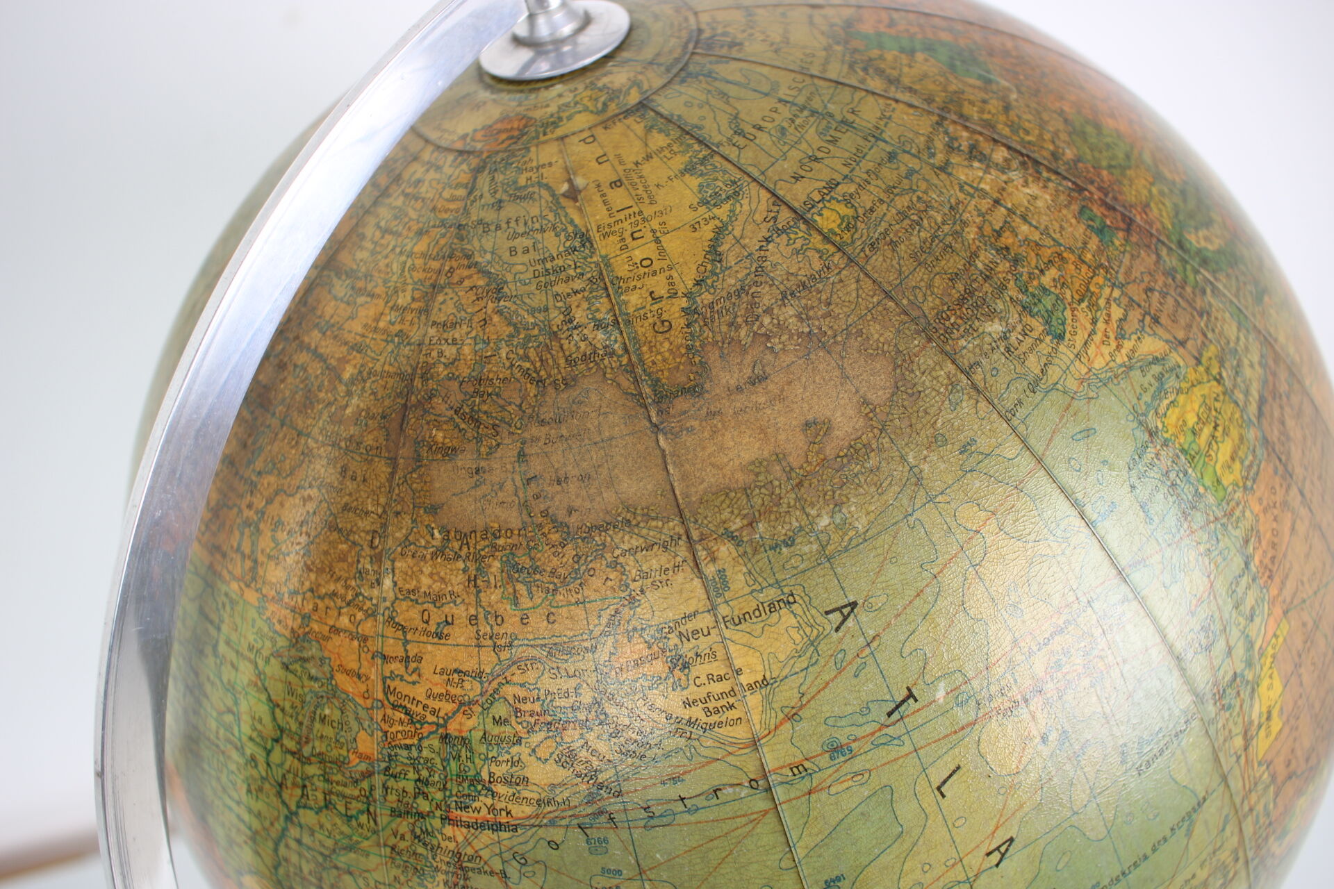 Mid-Century Light Glass Globe With Wooden Base by Paul Rath, 1950s