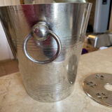 Champagne bucket with its fund