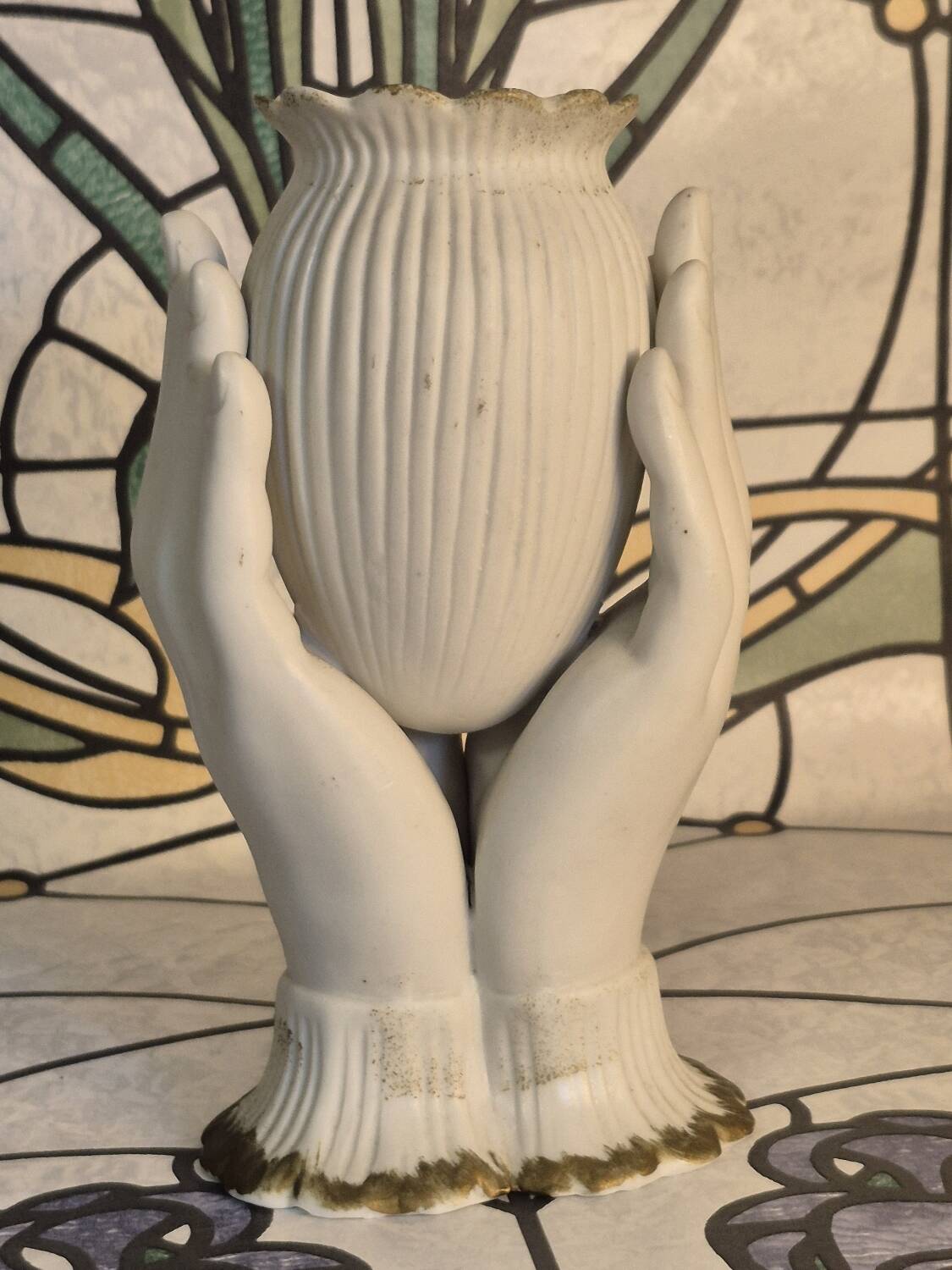 Hand vase