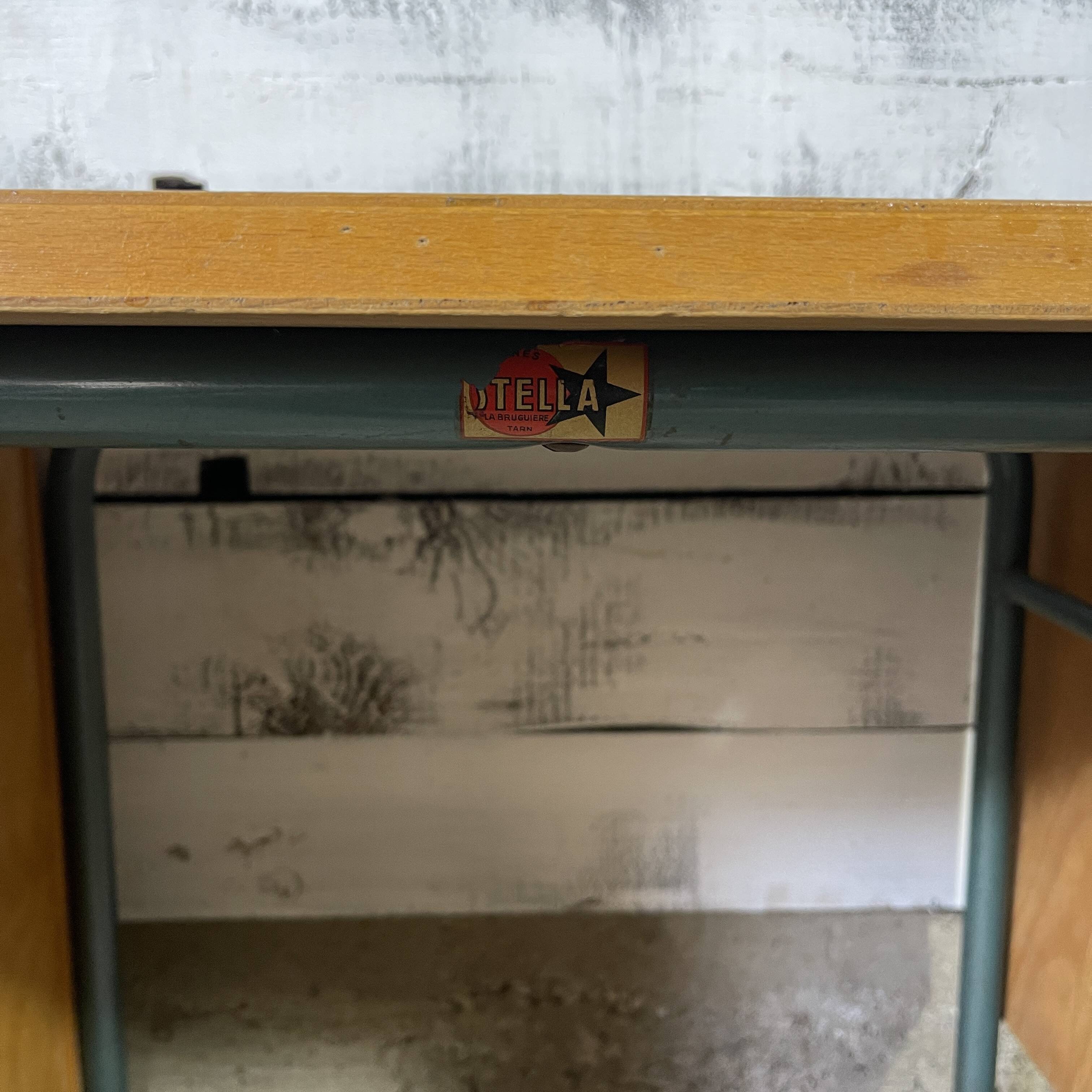 Children's desk with extension