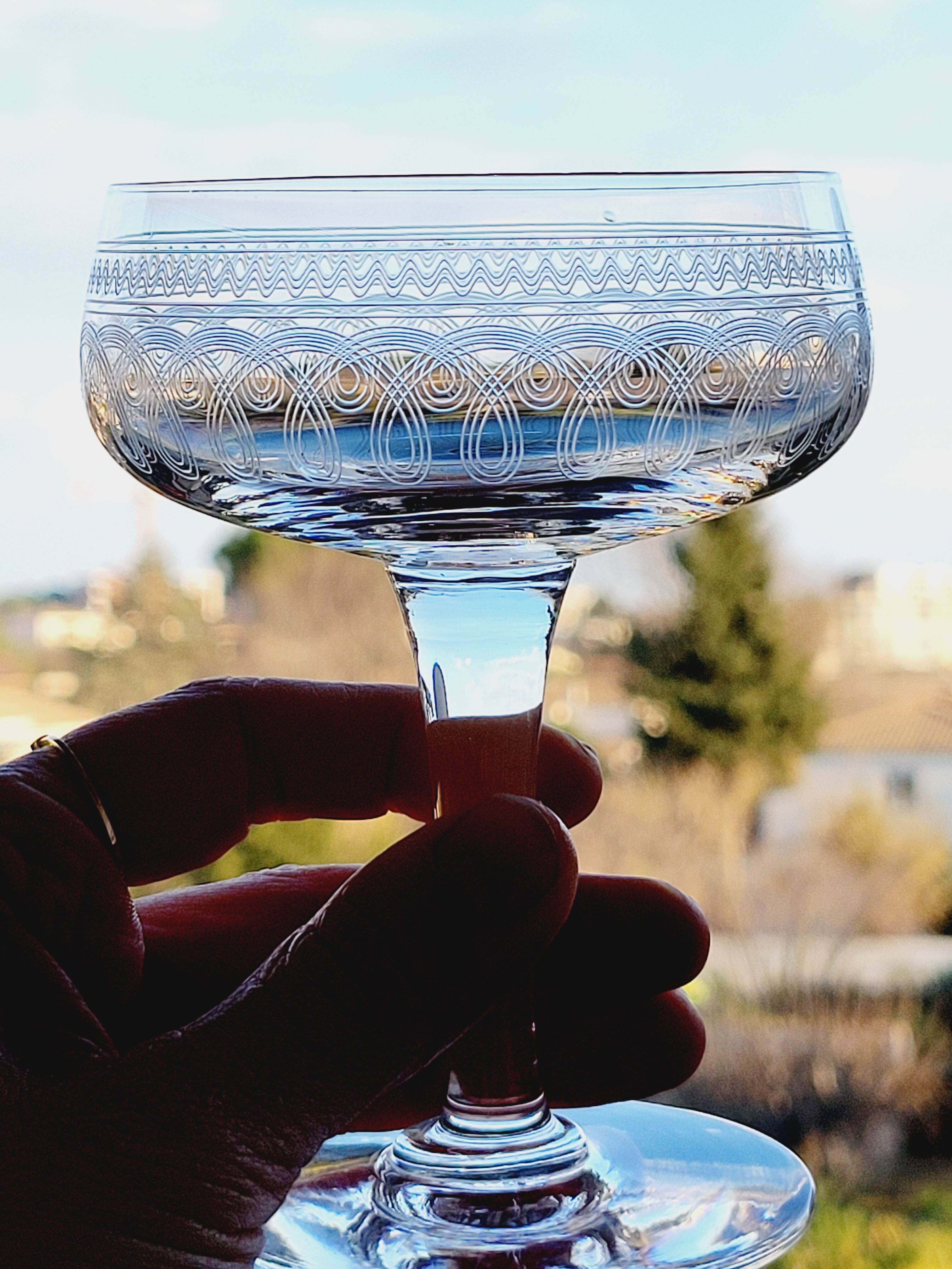 8 old champagne glasses in crystal engraved 1910