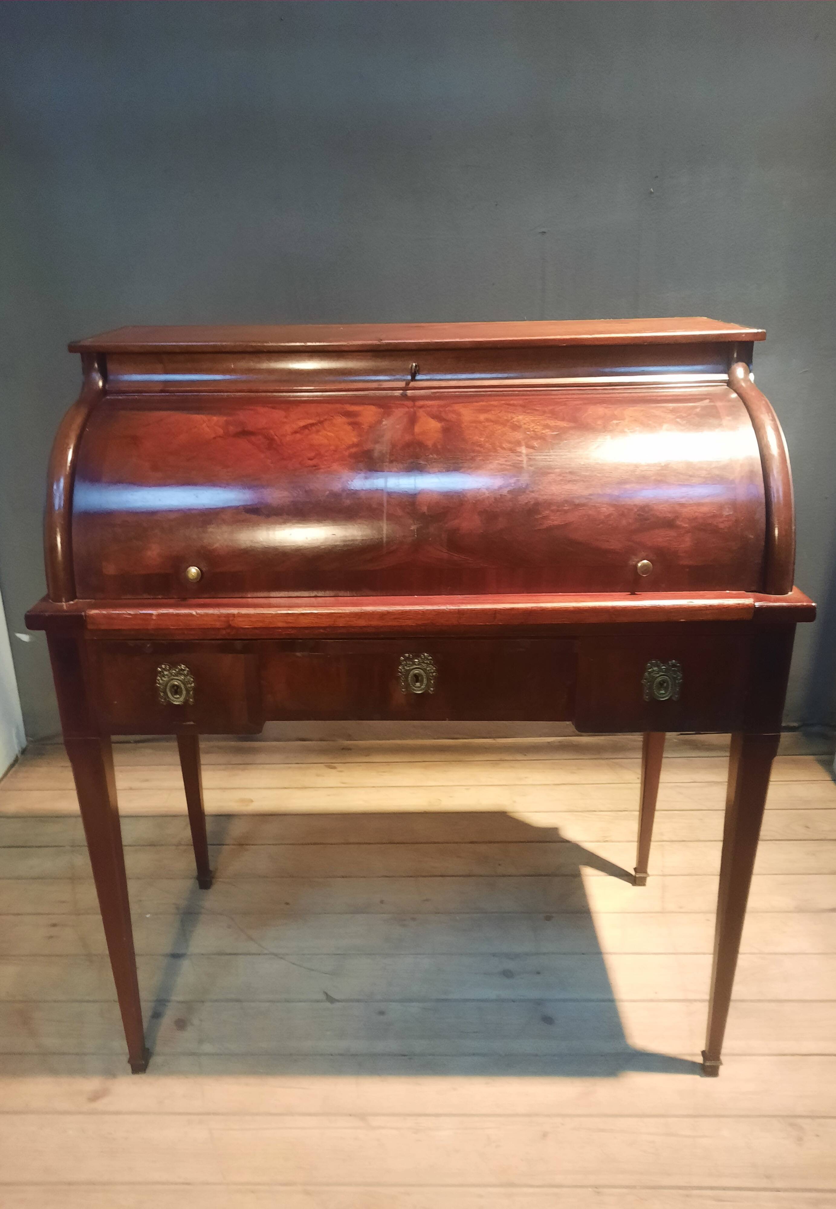 Mahogany roll desk from the 19th century