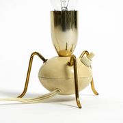 Lampe de table trépied en laiton, milieu du siècle moderne.