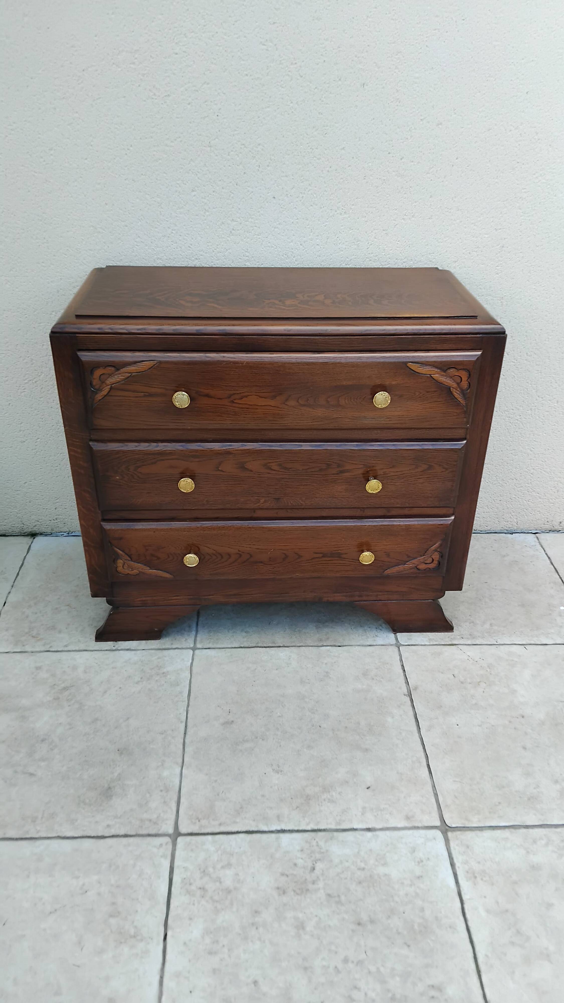 Antique Art Deco chest of drawers