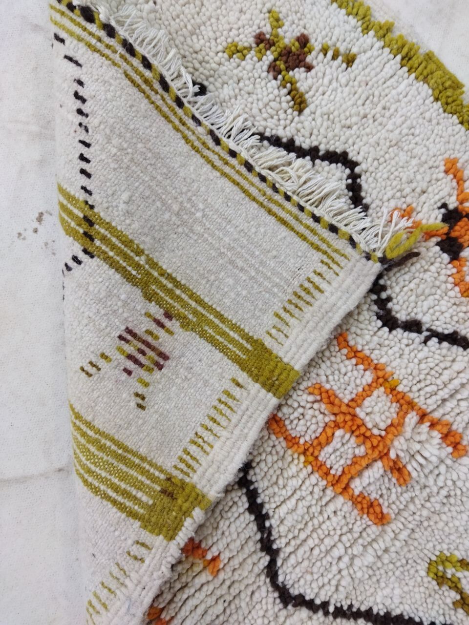 Moroccan berbere carpet 102x62cm