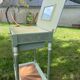 Petit meuble style coiffeuse avec marqueterie