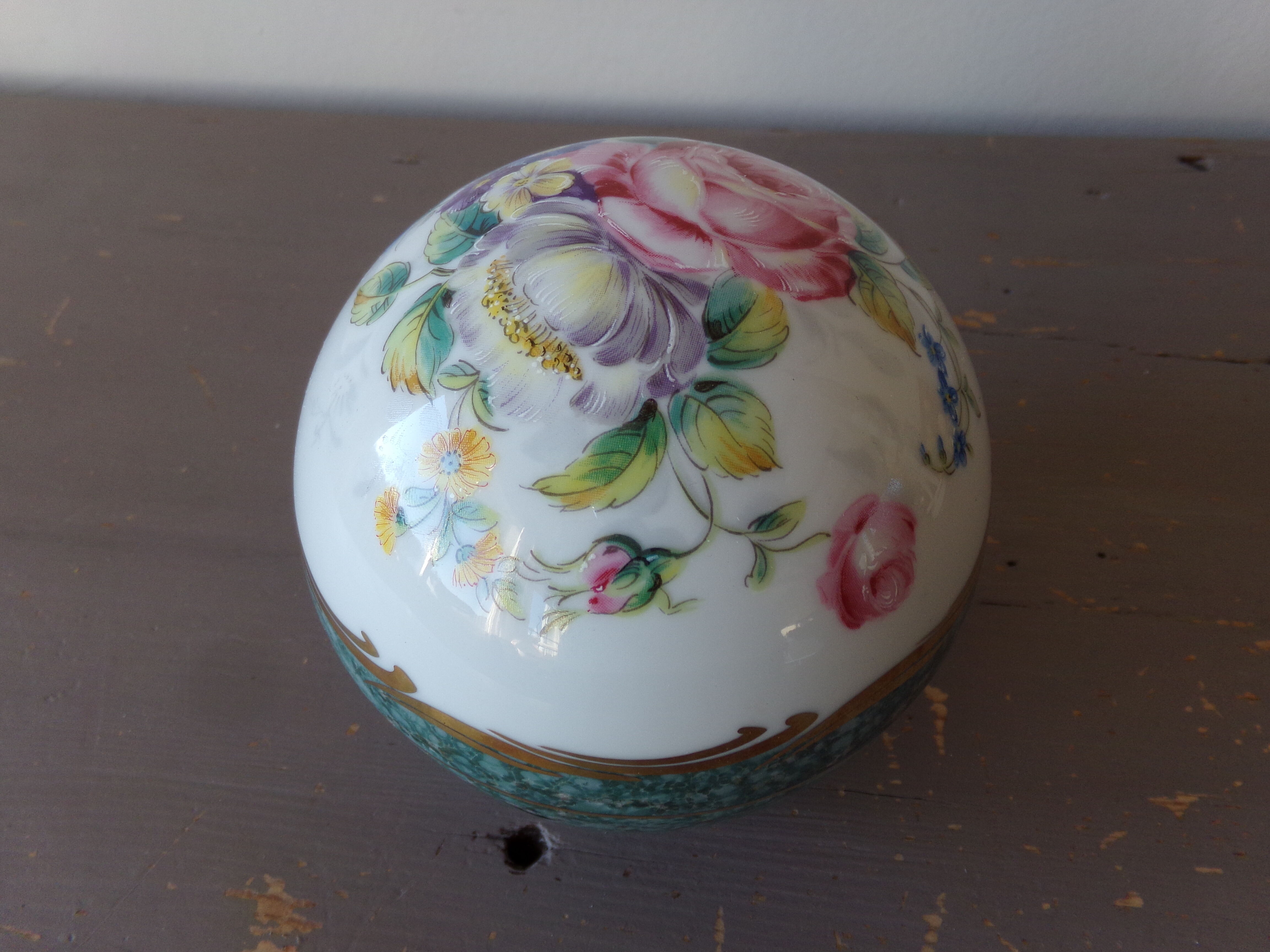Limoges porcelain box ball shape