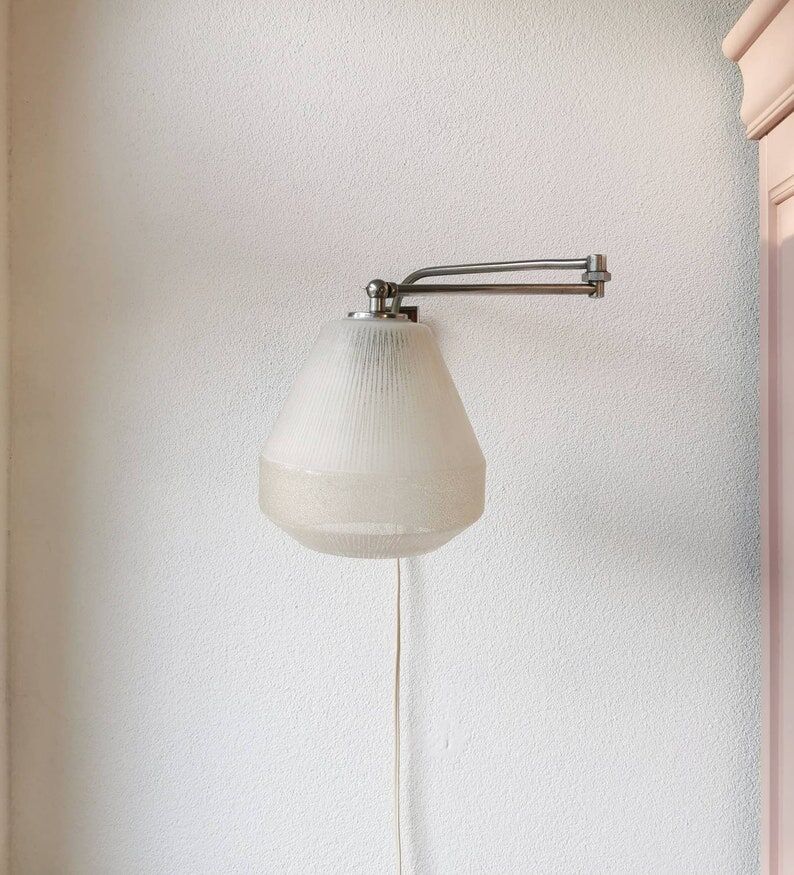 Vintage wall lamp/swivel arm, 1980