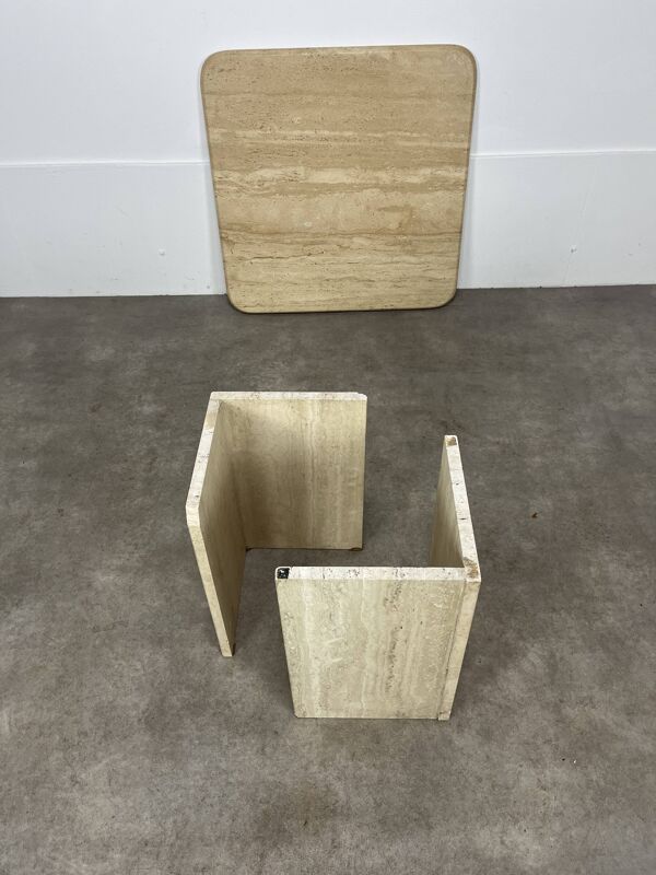 Table basse carrée en travertin