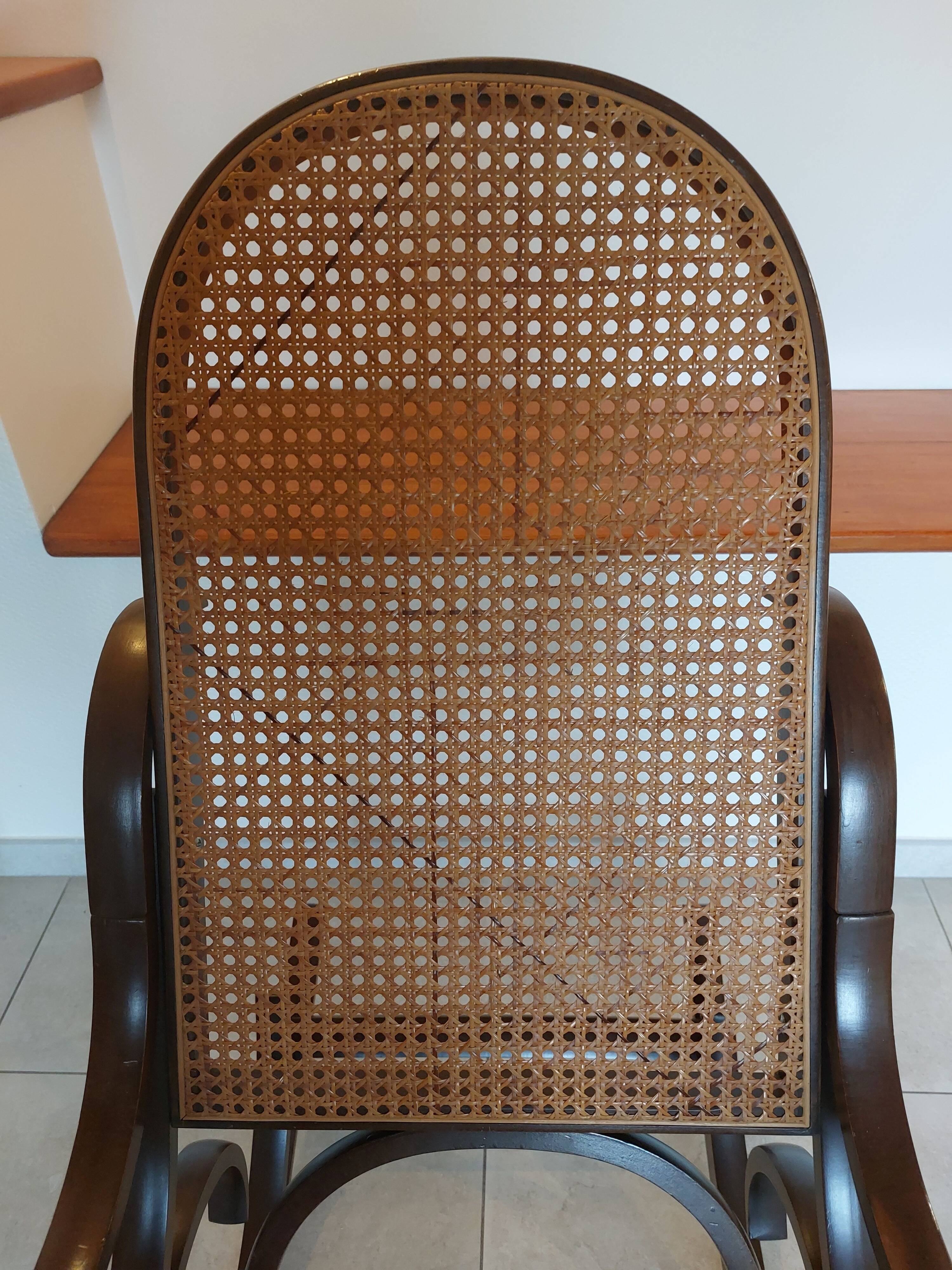 Rocking-chair en bois courbé