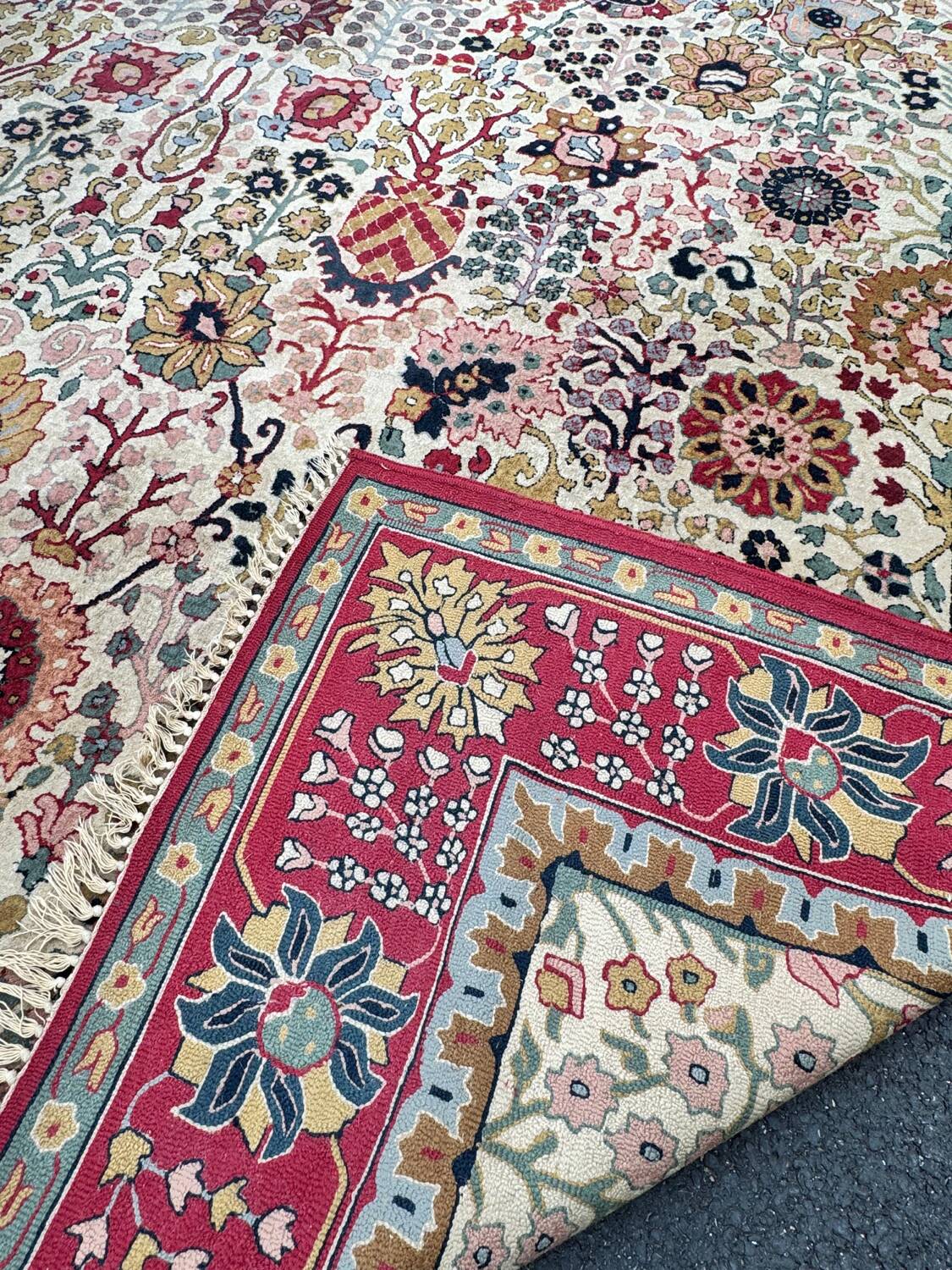 Large vintage Tetex Kirman design rug. 390 x 295 cm
