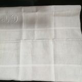 2 monogrammed linen towels