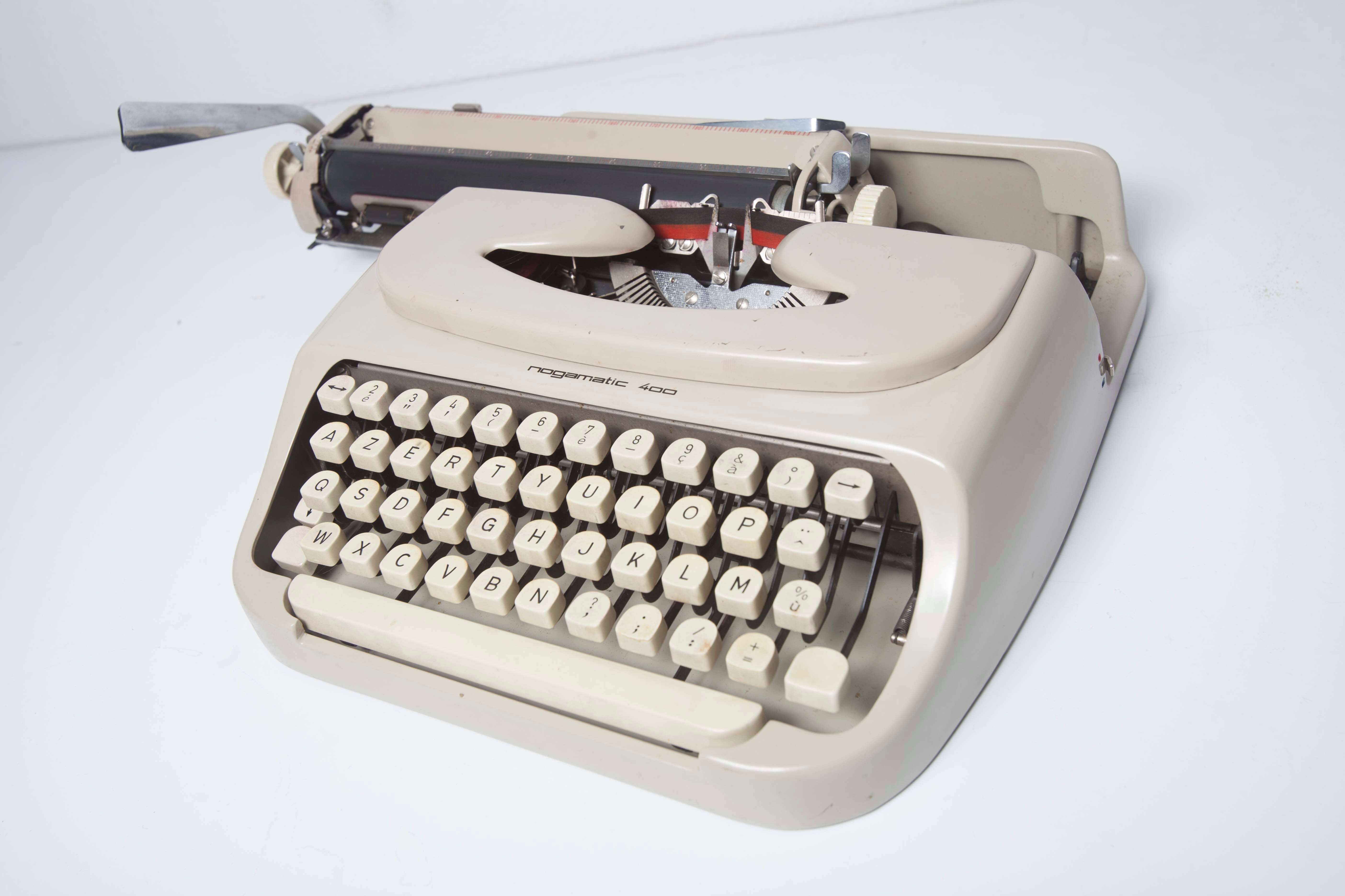 Nogamatic 400 1960 typewriter