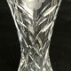 Vase en cristal décor ciselée fleur aux pétales dépolis