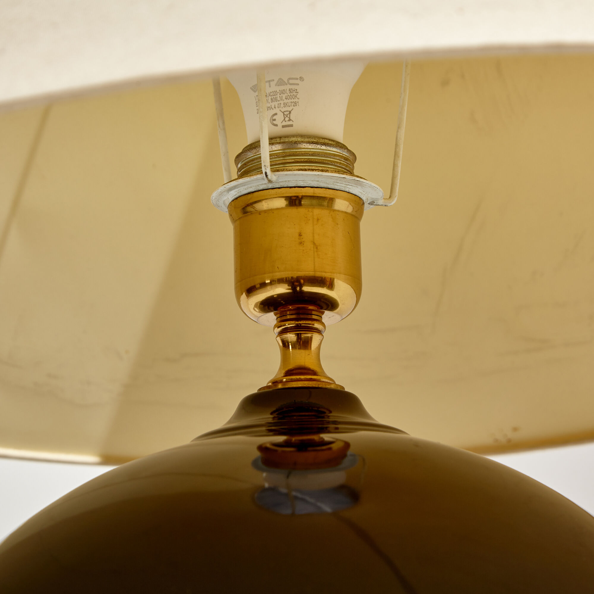Lampe de table en verre