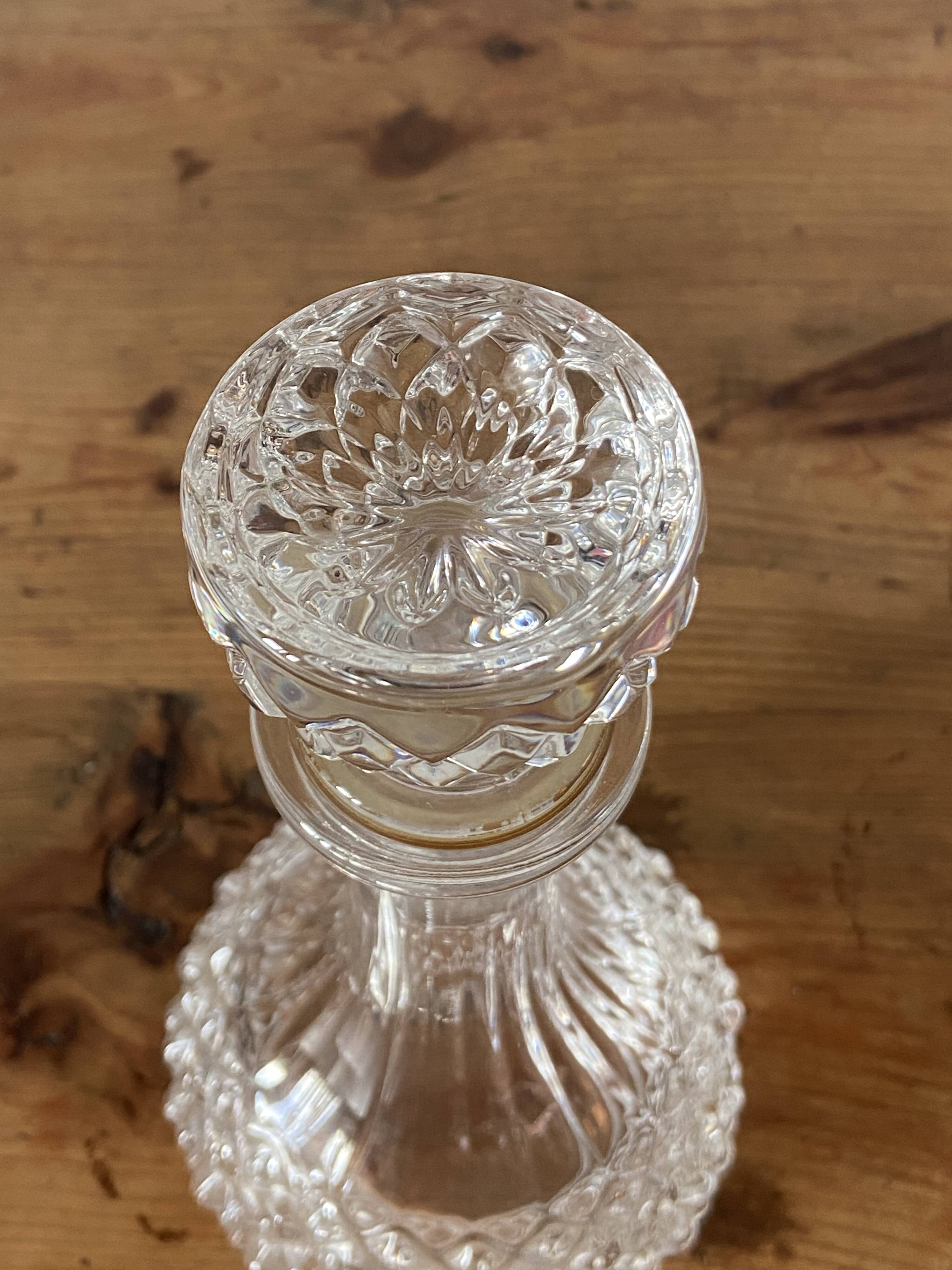 Pair of Arques crystal glass carafes, diamond point pattern, with their stoppers