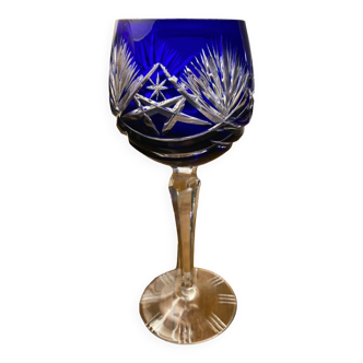 Verre à vin en cristal de bohème bleu