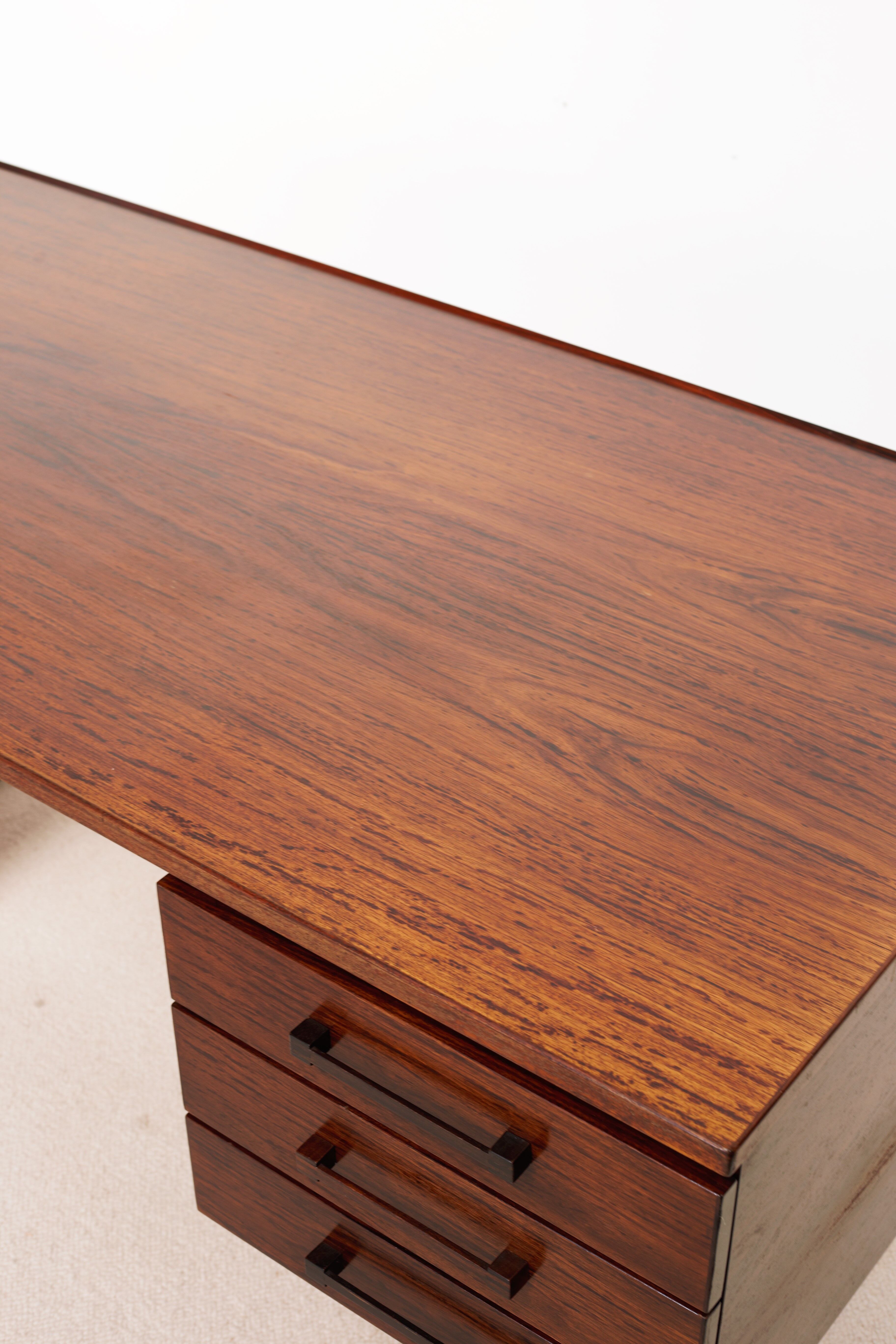 Henning Jensen desk