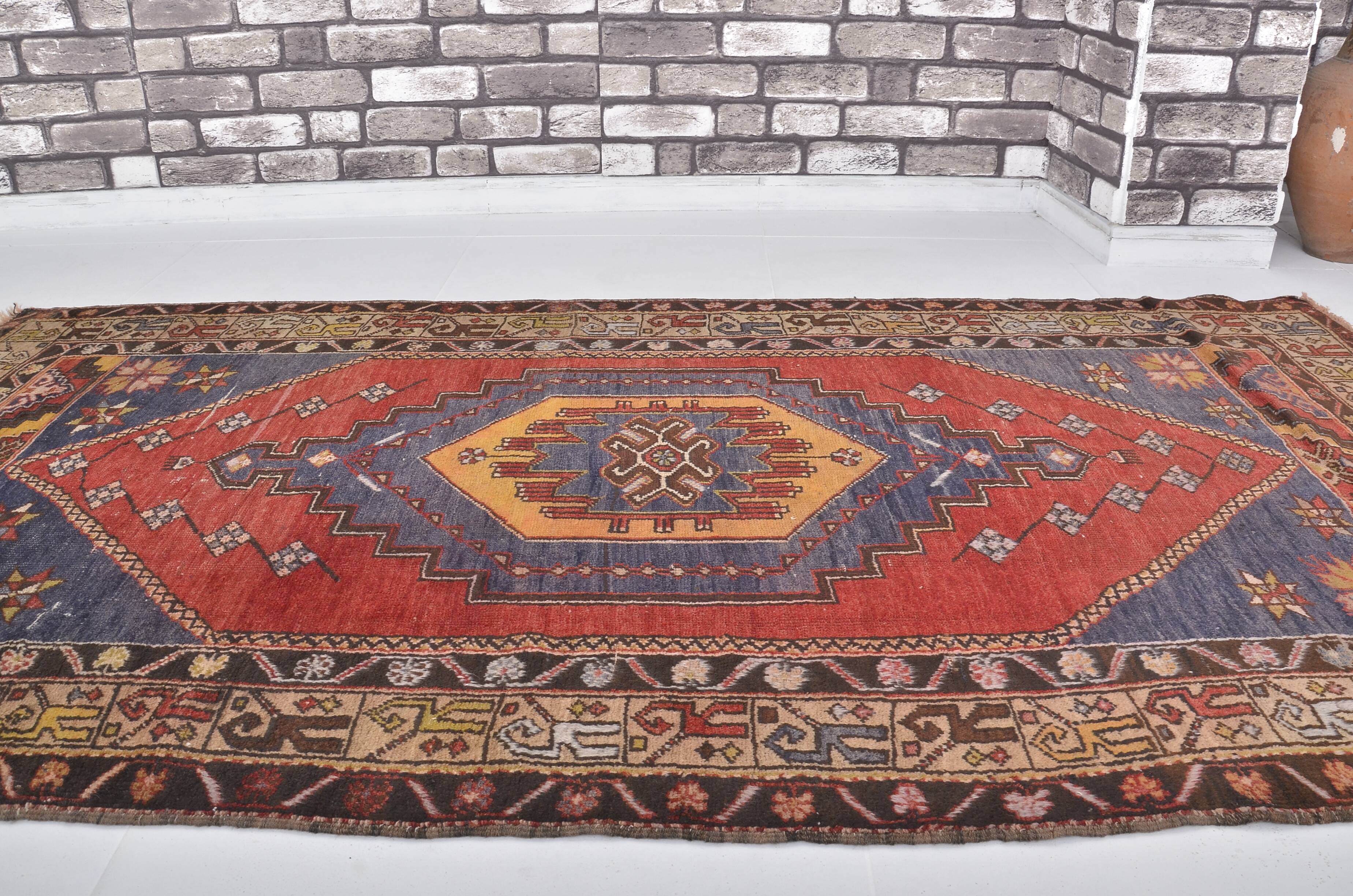 Tapis floral rouge et marron sku A32