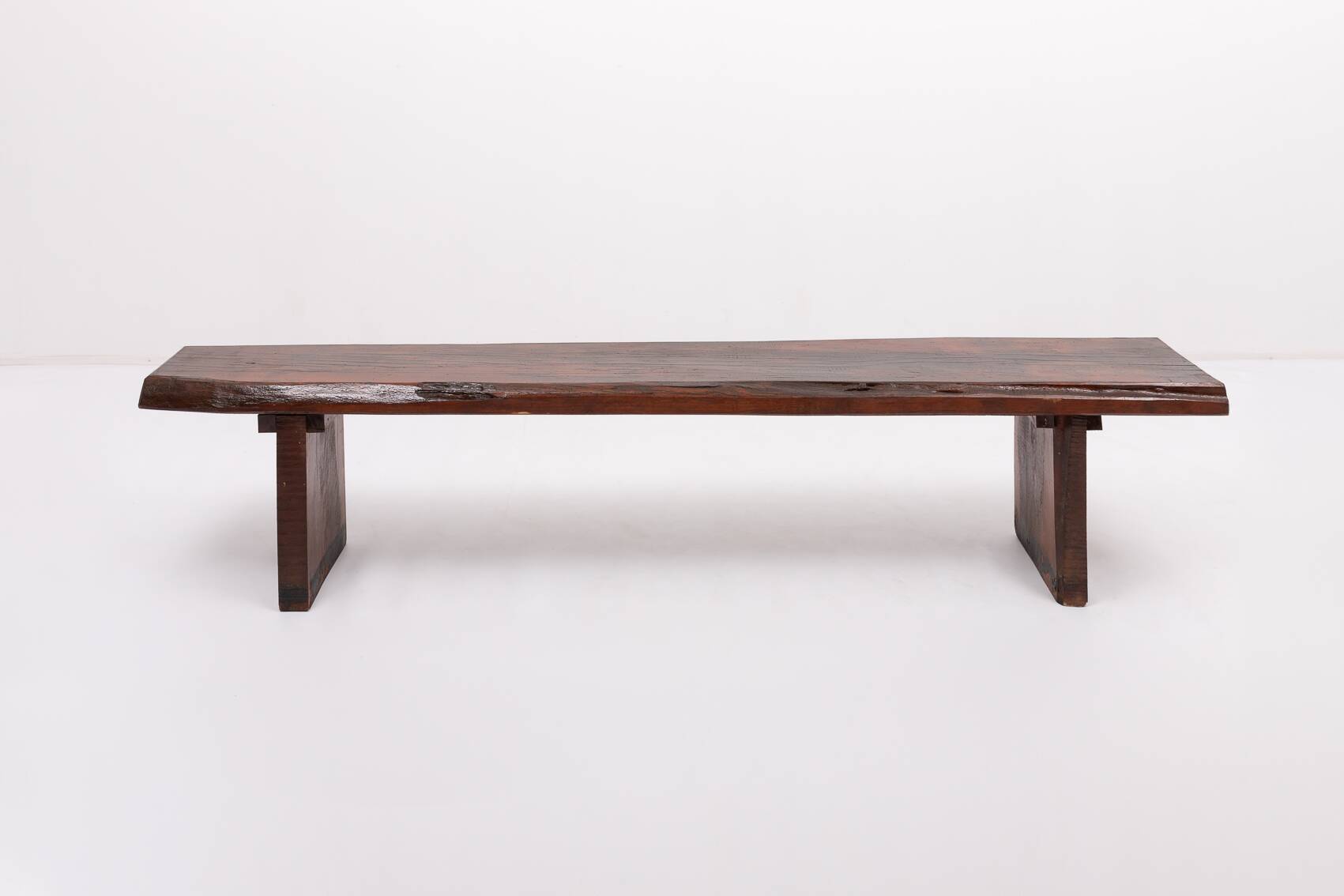Banquette en bois massif vernis, milieu du XXe siècle