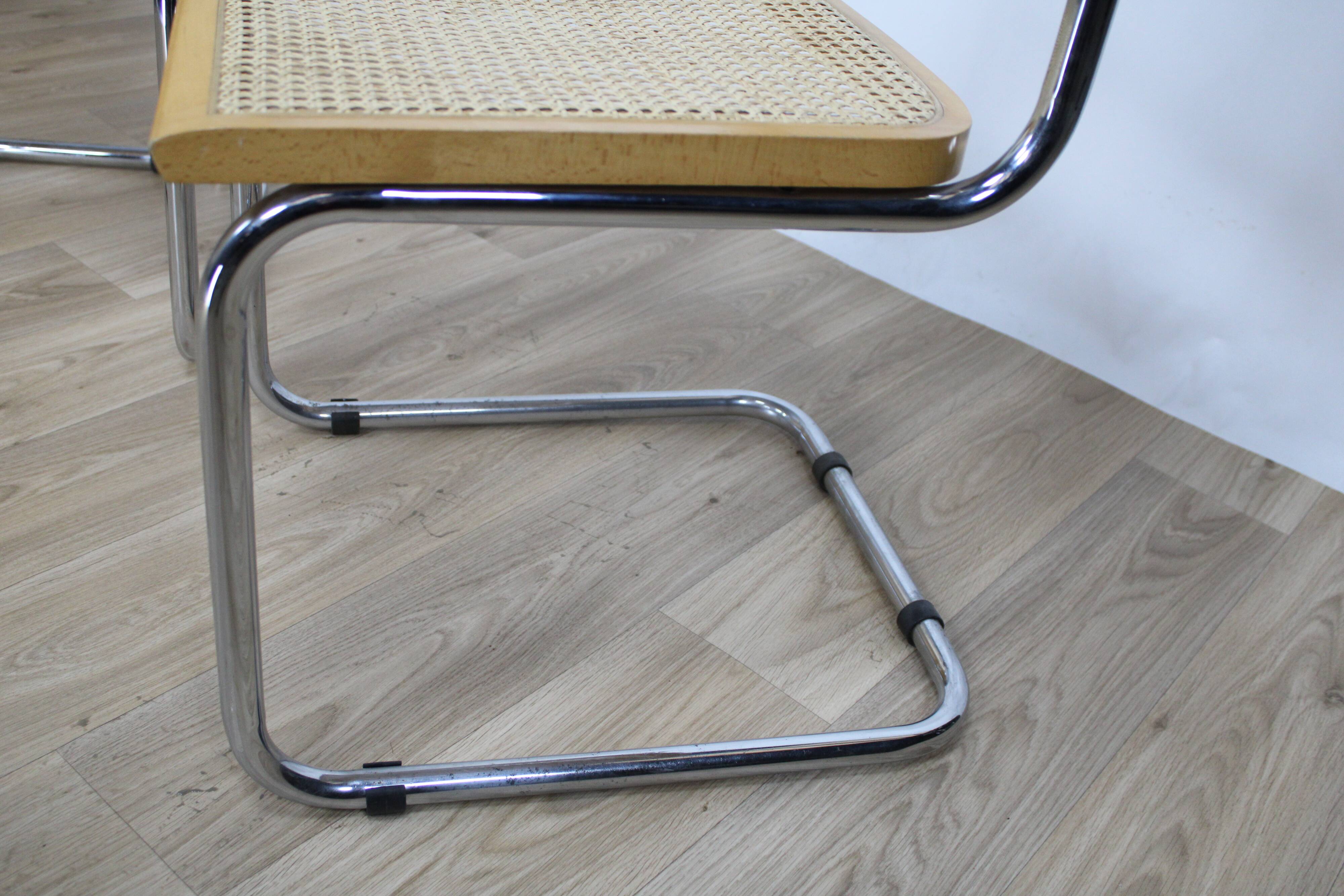 Cantilever b32 chair attributed to breuer italy