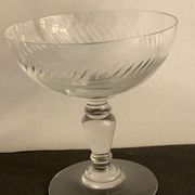 6 coupes à champagne anciennes en cristallin soufflé