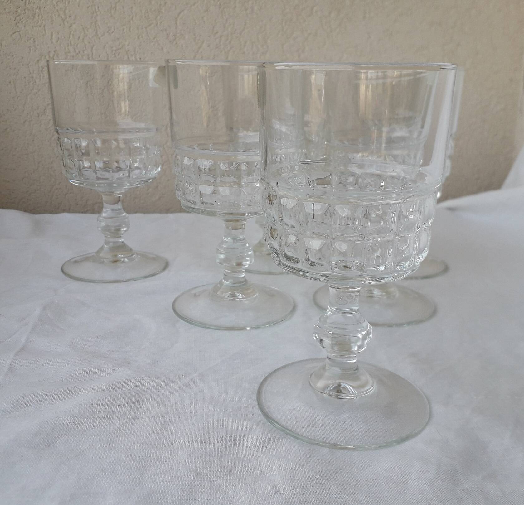 6 stemmed glasses