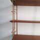 Etagere metal doré et tablettes en bois