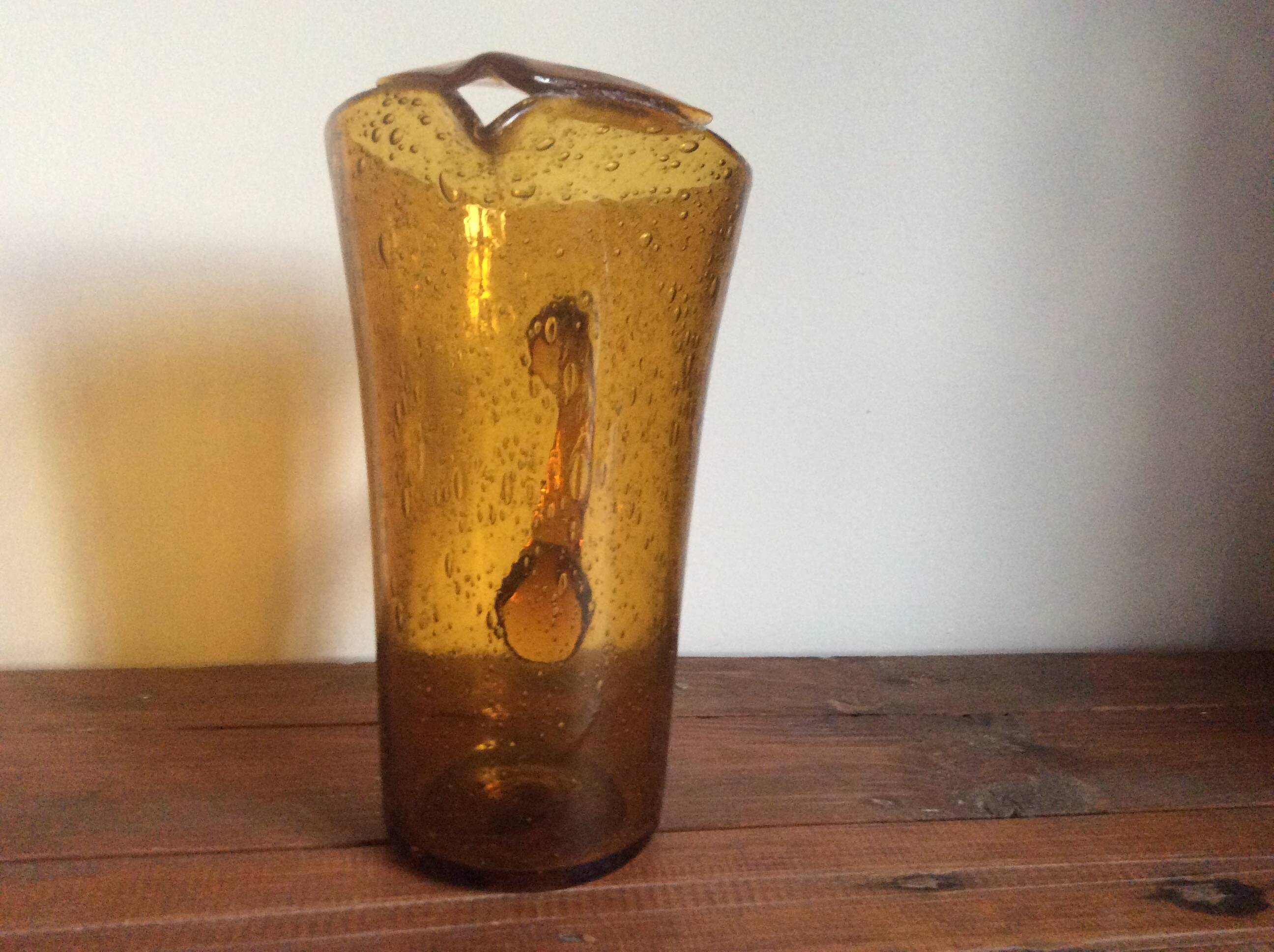 Pichet en verre bullè