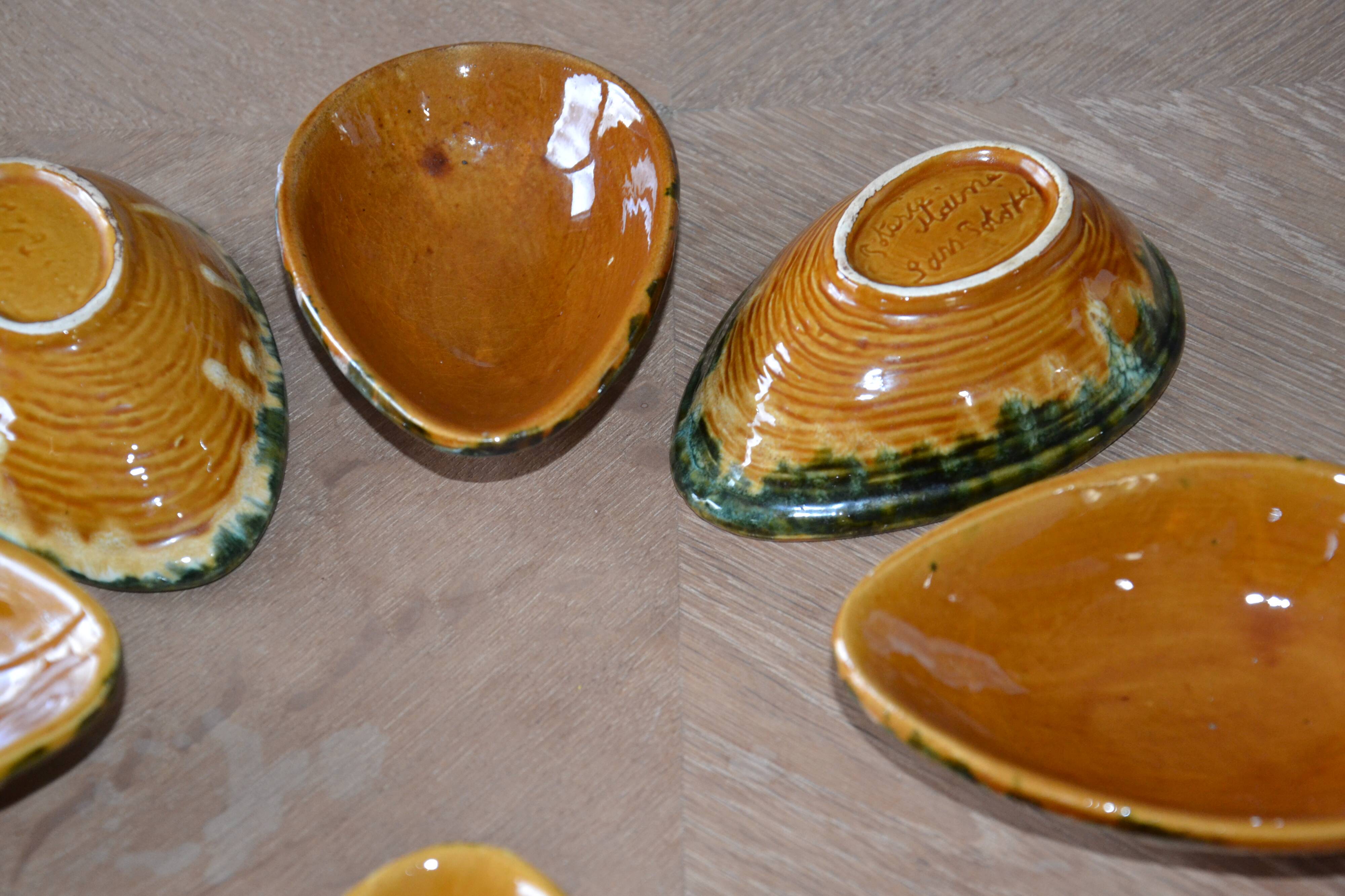 8 ceramic avocado bowls from Sars Poteries