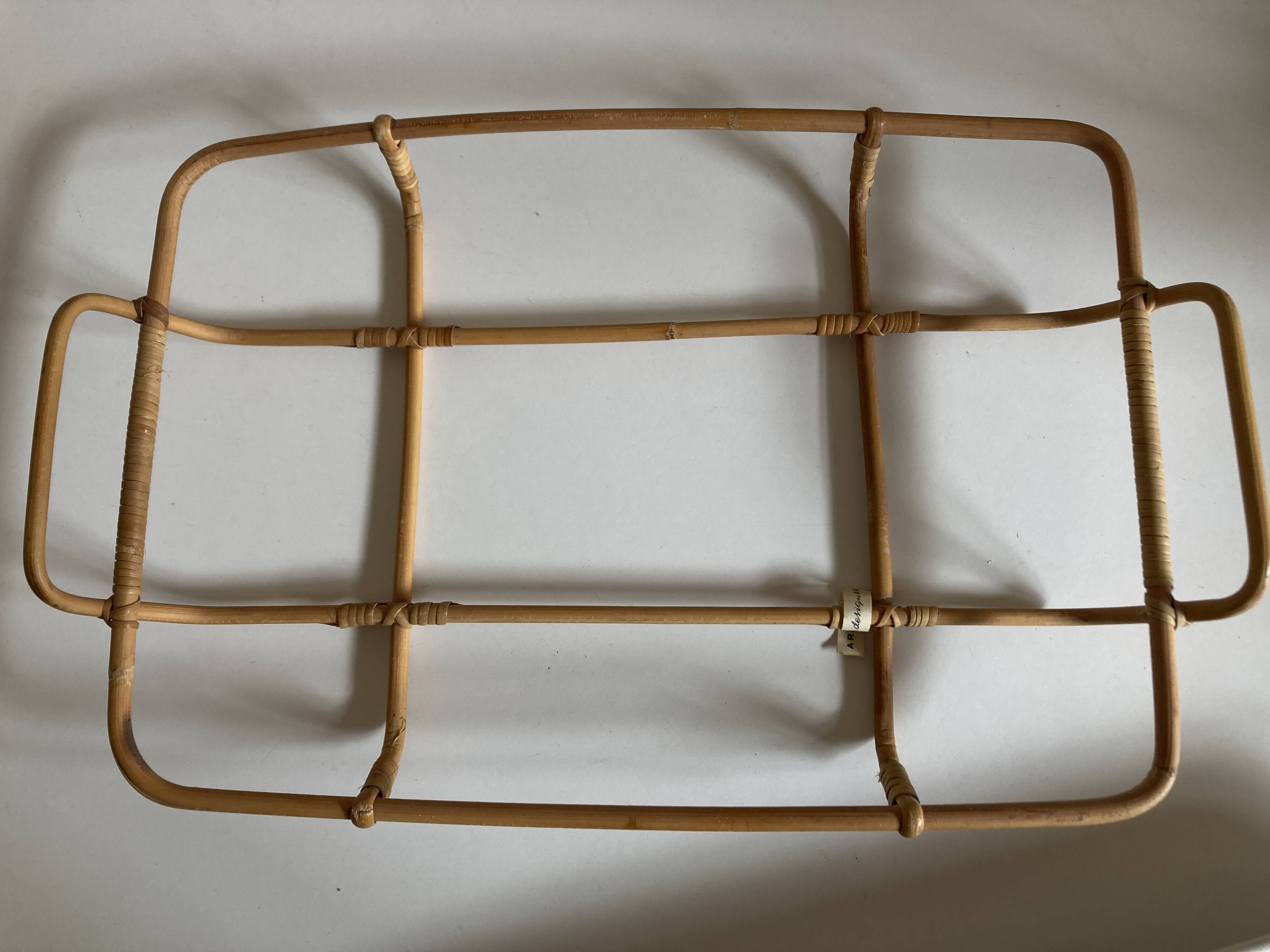 Plate Arabia Finland in faience and rattan 1960