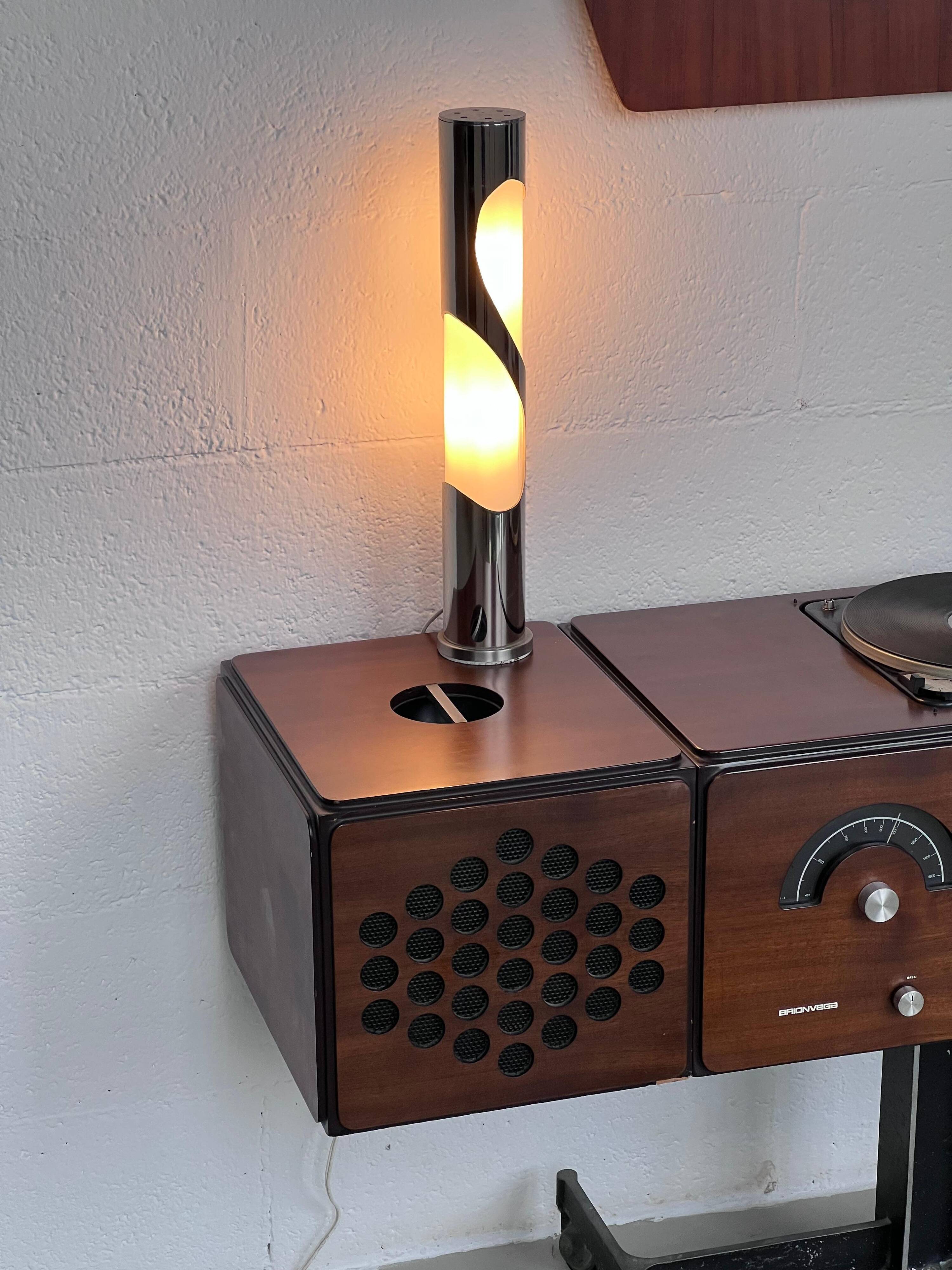 Lampe de table décorative vintage française de l'ère spatiale en métal chromé et en verre