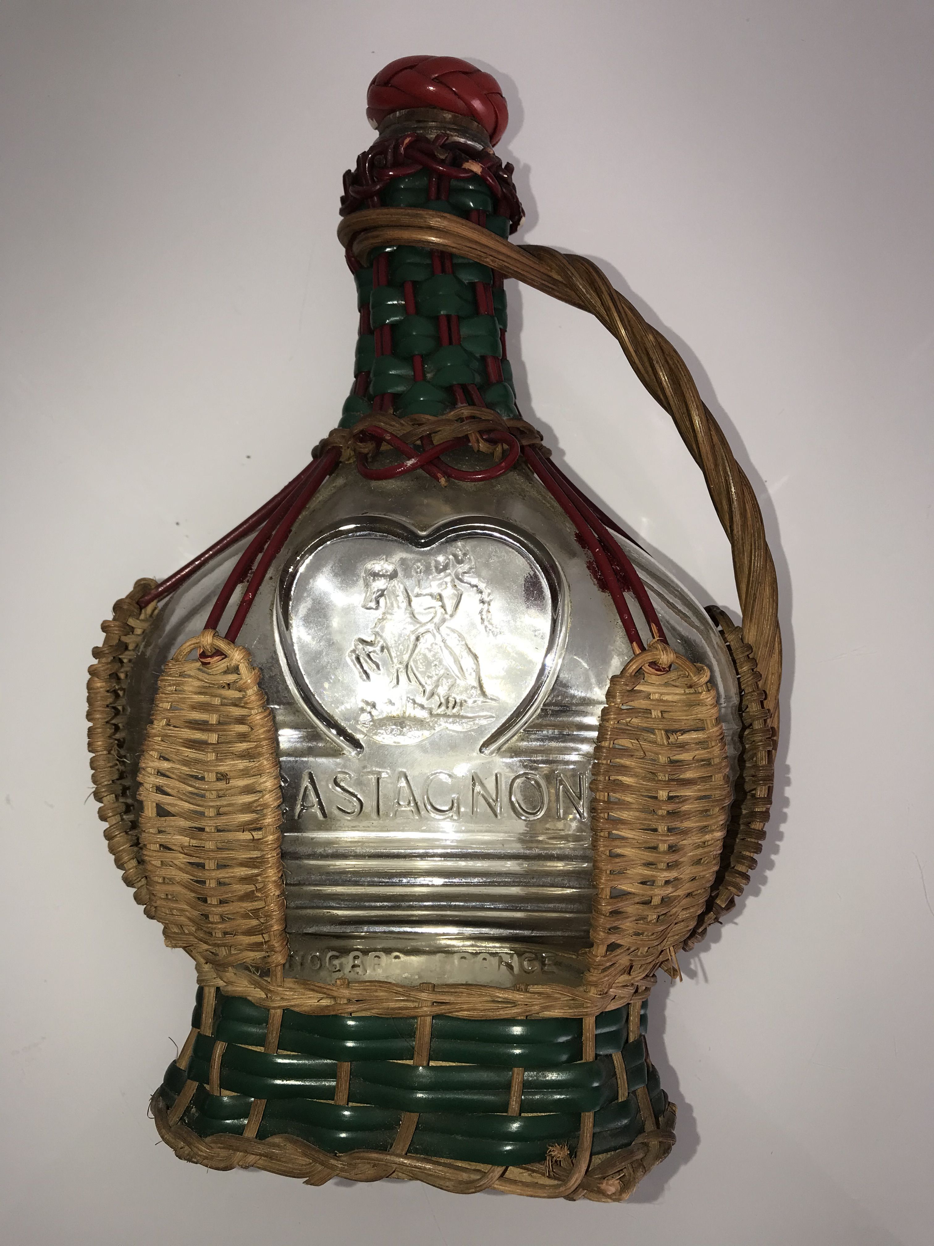 CASTAGNON glass carafe covered with wicker with music box
