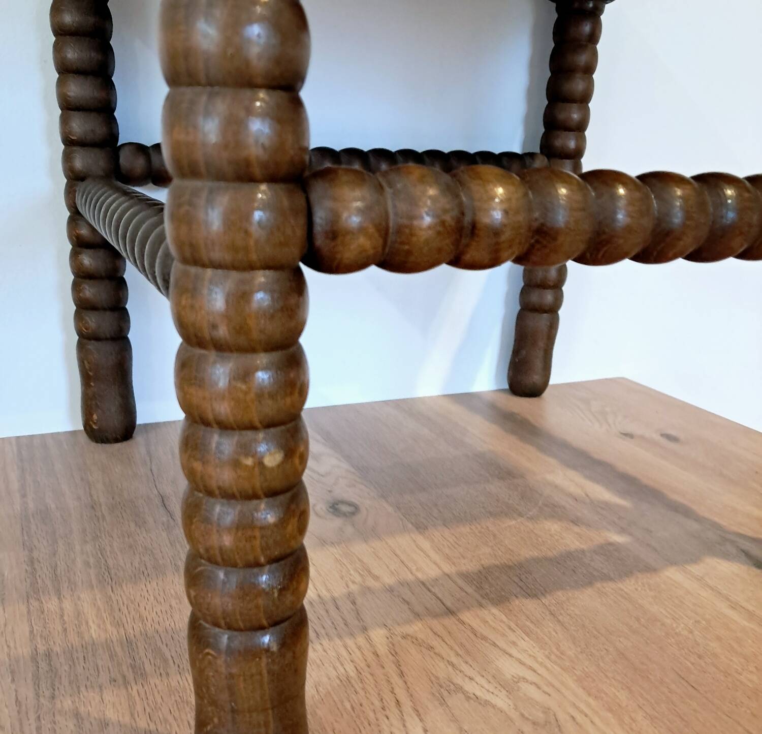 Fireplace corner chair