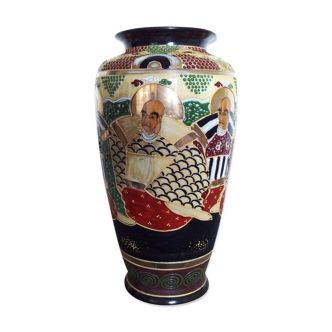 Japanese satsuma royal vase