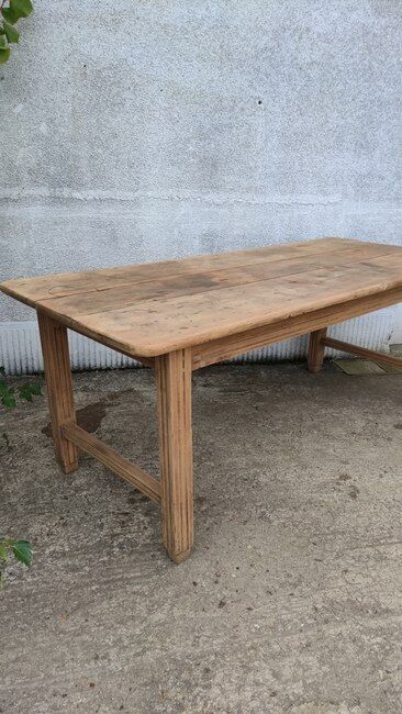 Farmhouse table