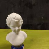 Bust