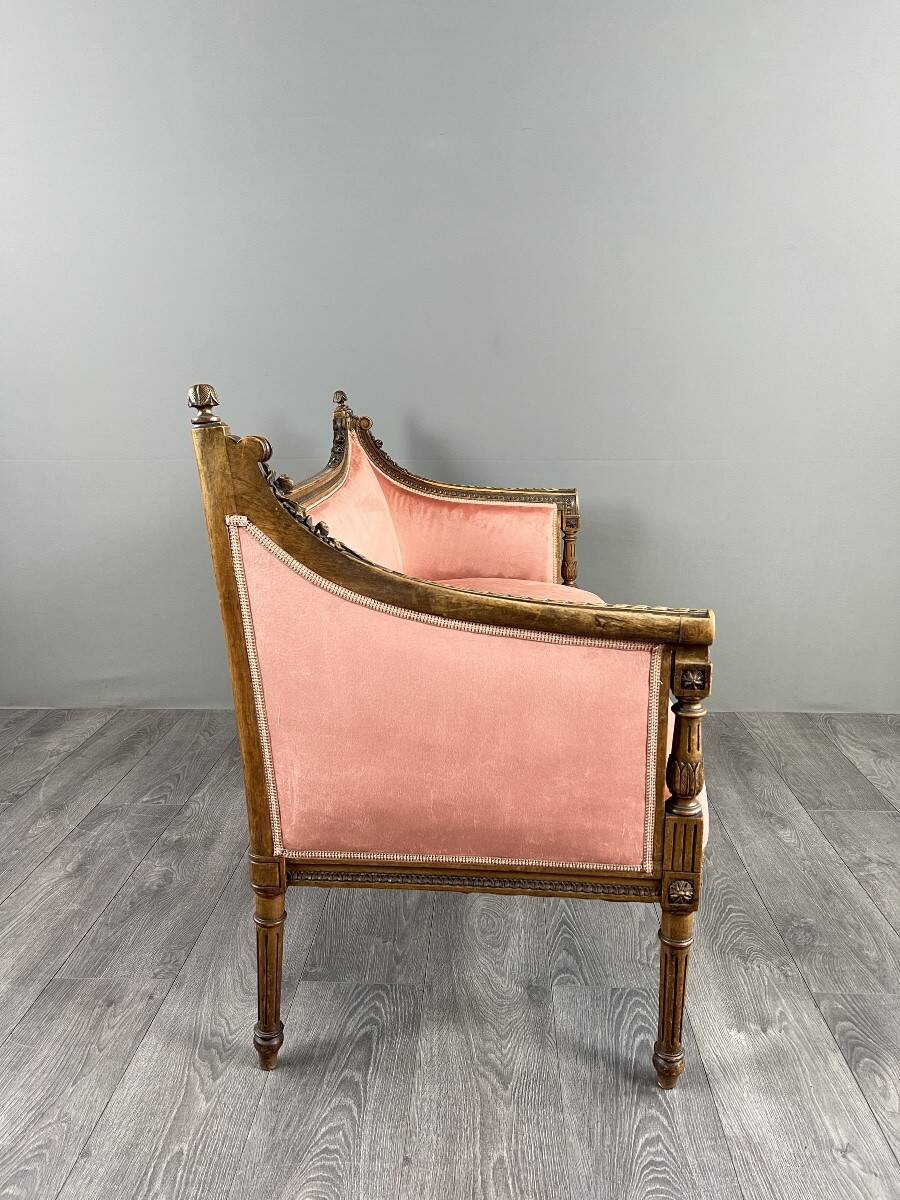 Louis XVI style canapé in carved wood and velvet, 20th century