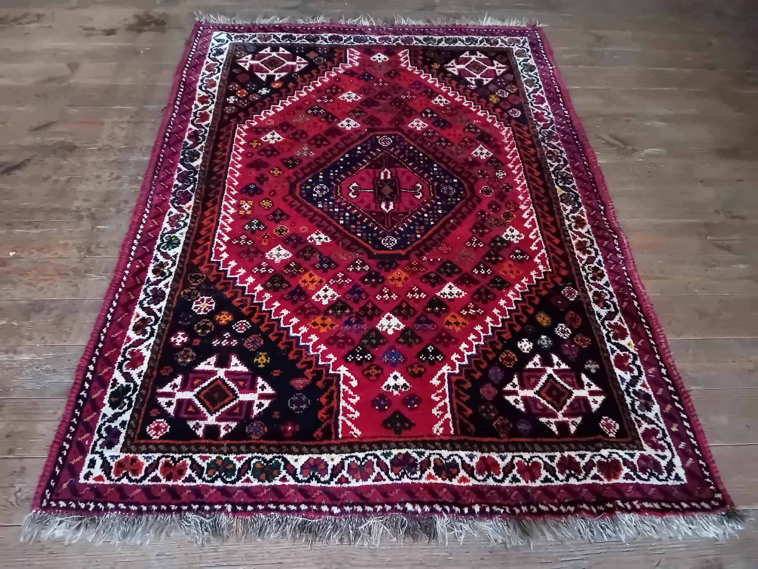 Handmade Persian Qashqai Rug 156x115cm