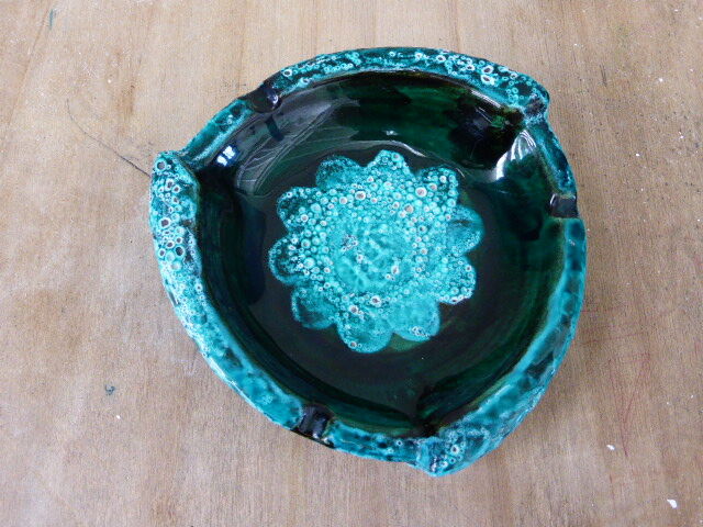 Vintage 1950s/60s blue and turquoise glazed ceramic ashtray, collector's item