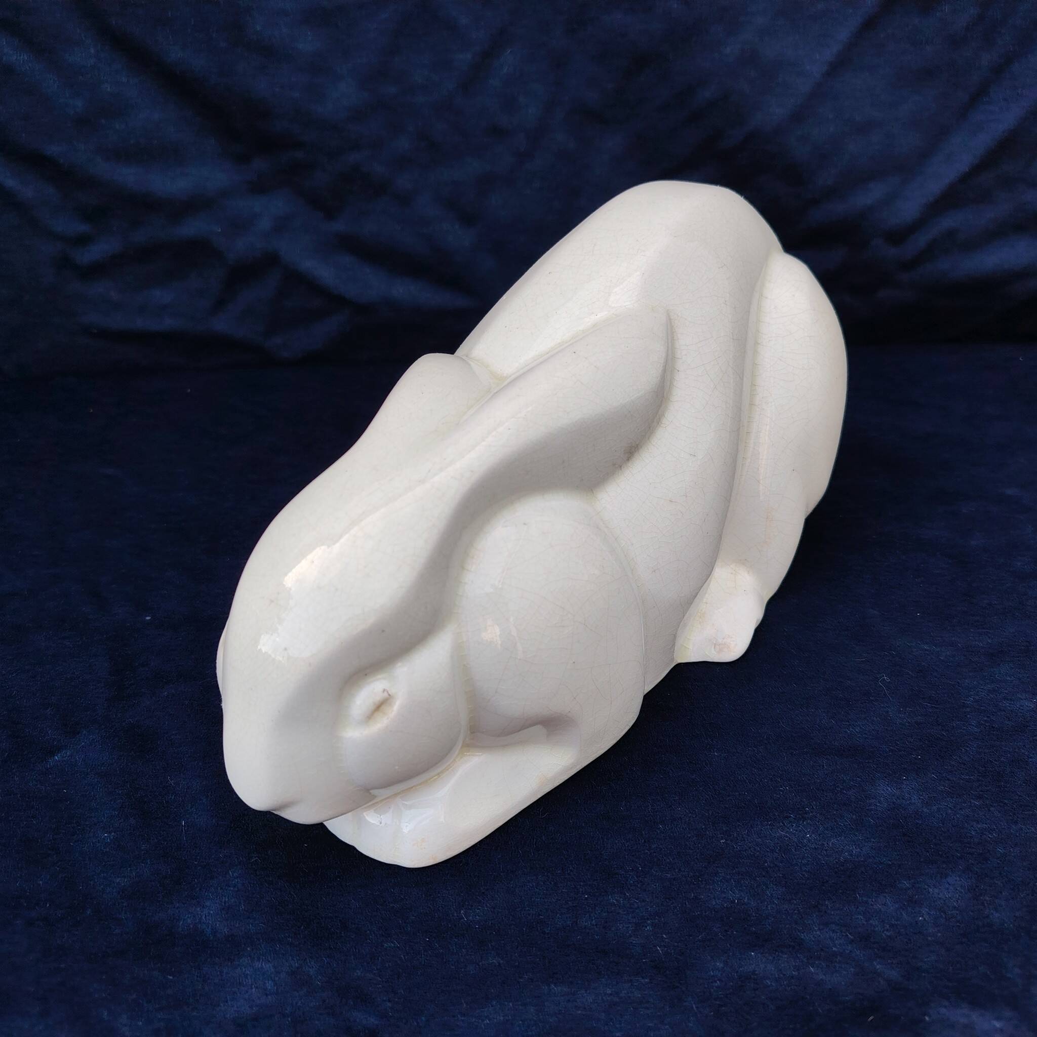 Cracked earthenware rabbit, Lemanceau, Saint Clément